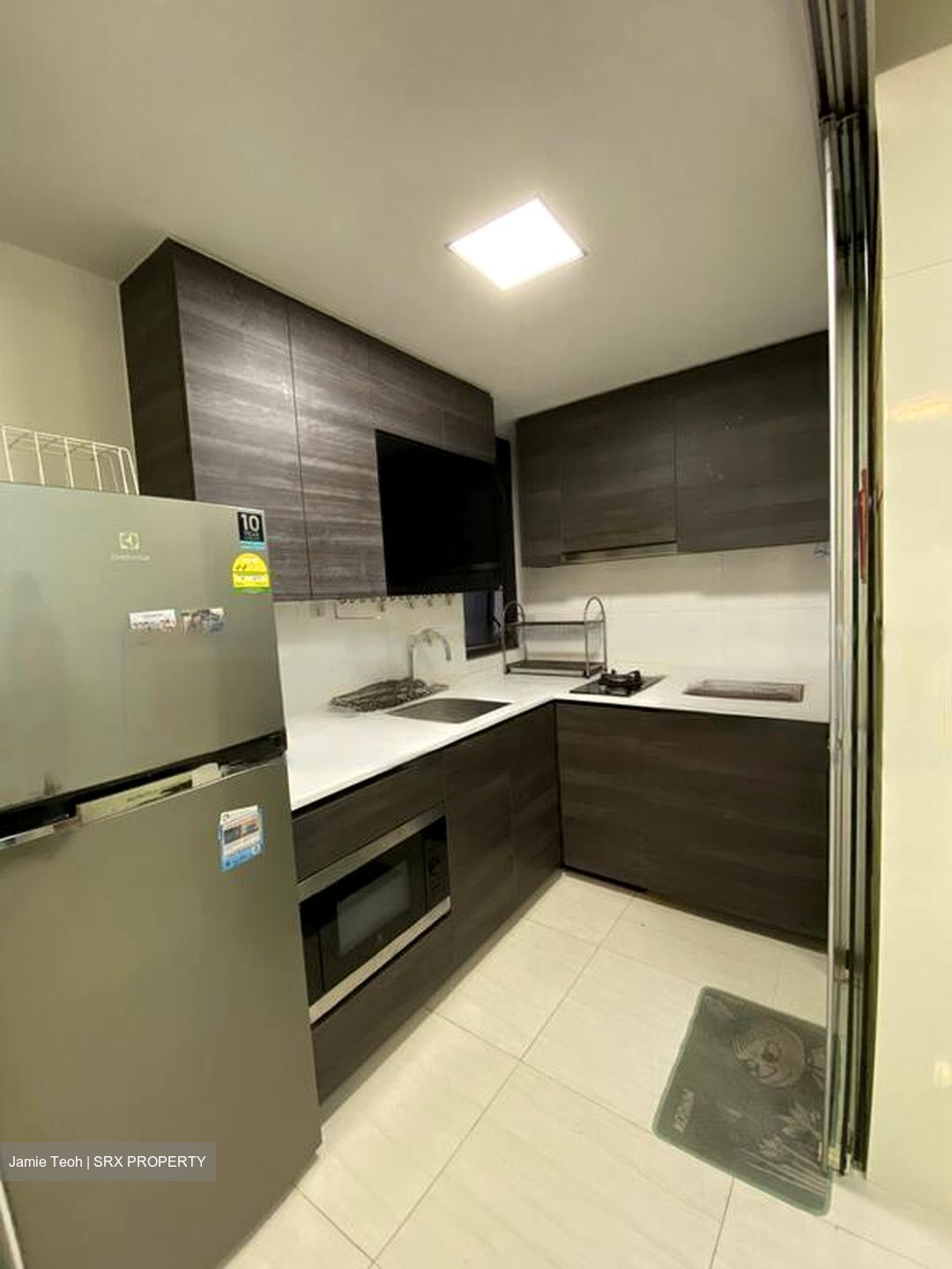 Sims Urban Oasis (D14), Condominium #608510351